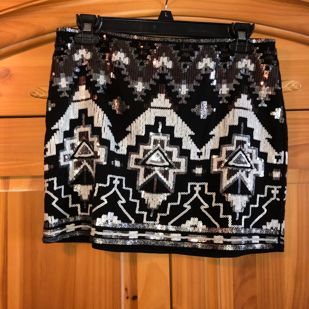 Sequence Skirt